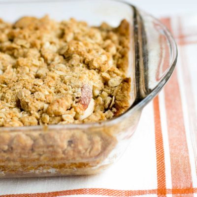 Apple Crisp With Oatmeal Crumb Topping